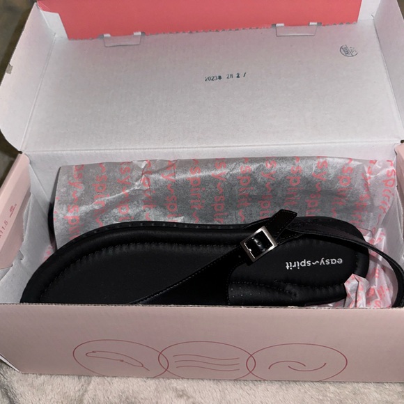 Easy Spirit Black Sandals - Brand New! - Picture 2 of 4